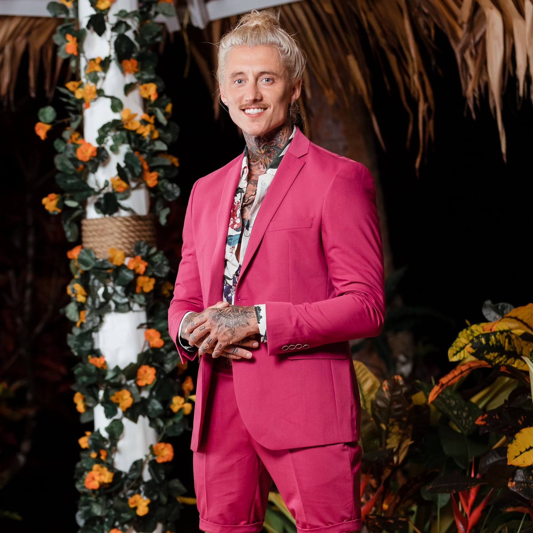 Bachelor Contestants Reacting To Ciarran On Paradise Popsugar Celebrity Australia