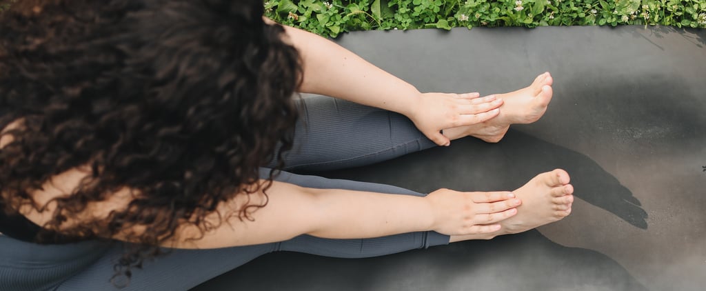 This Yoga Teacher's Thoracic Flow on TikTok Is Great For Relieving Upper-Back Tension