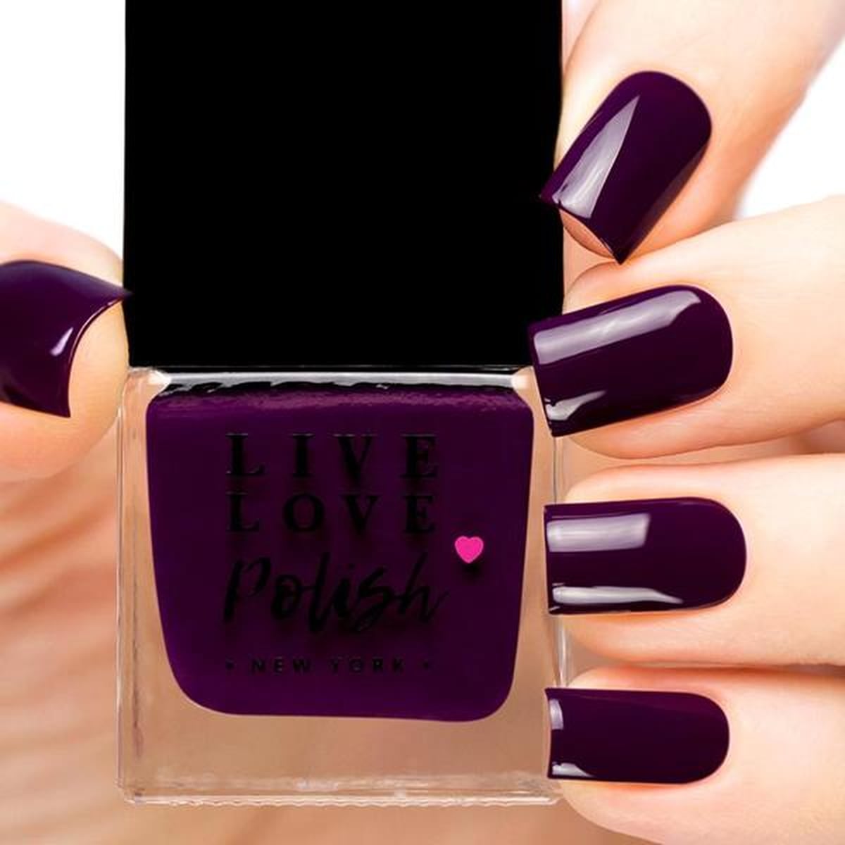 Emilia Clarke's Purple Nail Polish Color | POPSUGAR Beauty