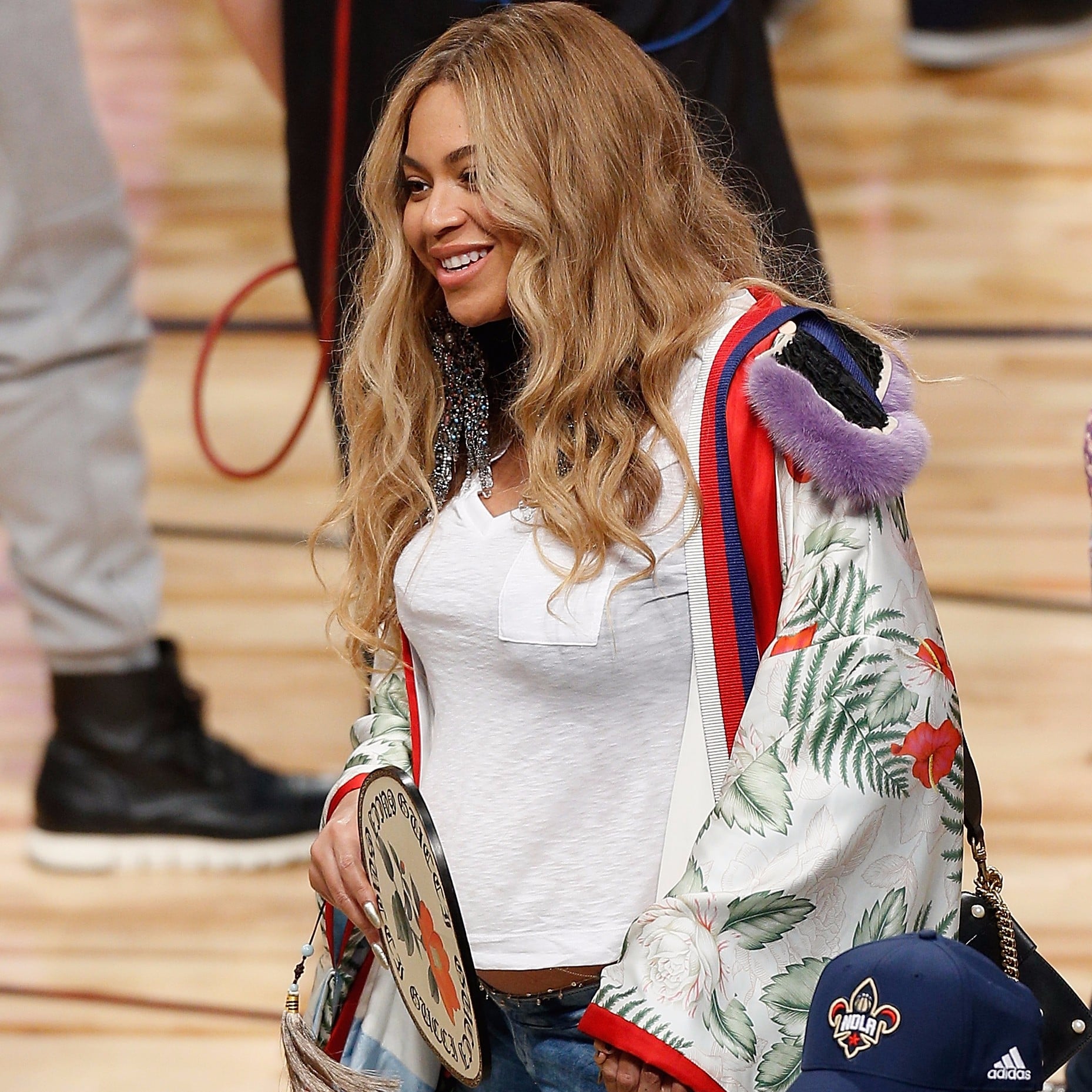 Beyonce's Gucci Robe at the NBA All-Star Game 2017 | POPSUGAR Fashion