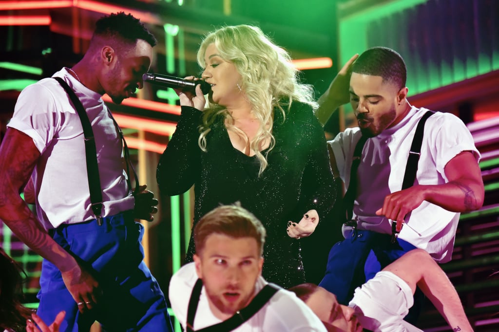 Kelly Clarkson at the 2019 Billboard Awards