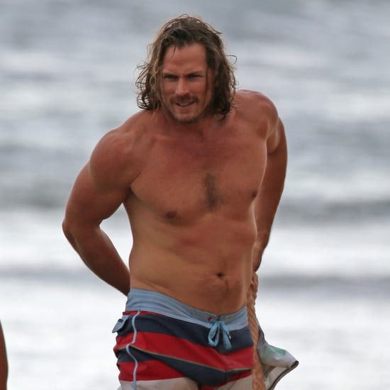 Jason Lewis Shirtless in Hawaii Pictures