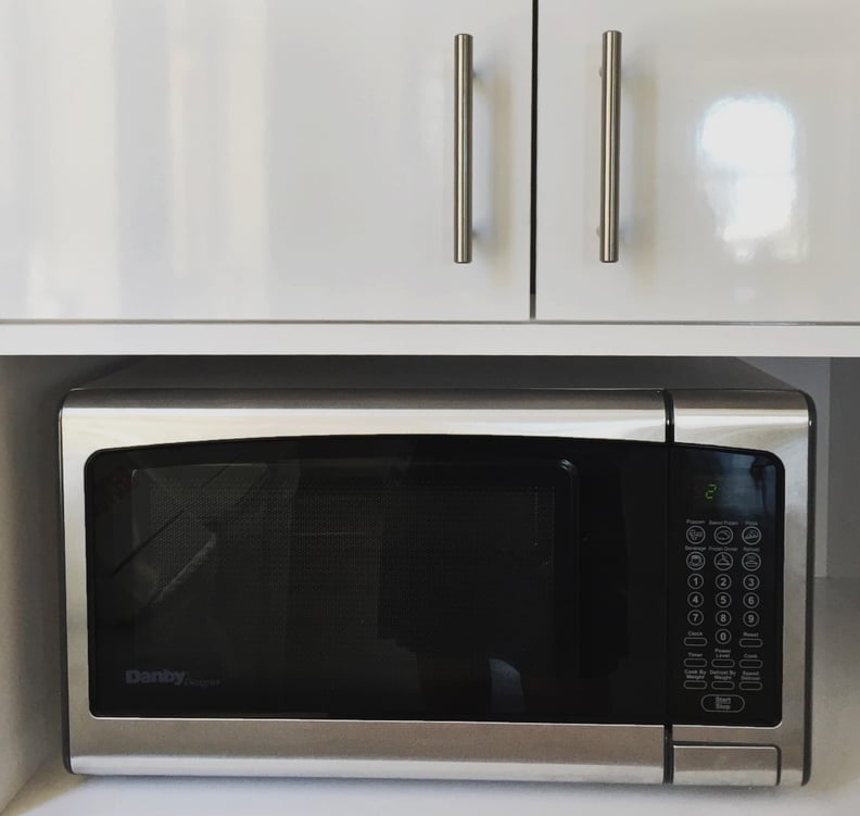 How to Clean a Microwave With Vinegar