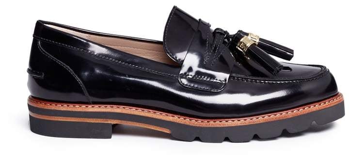 Stuart weitzman manila tassel loafers deals