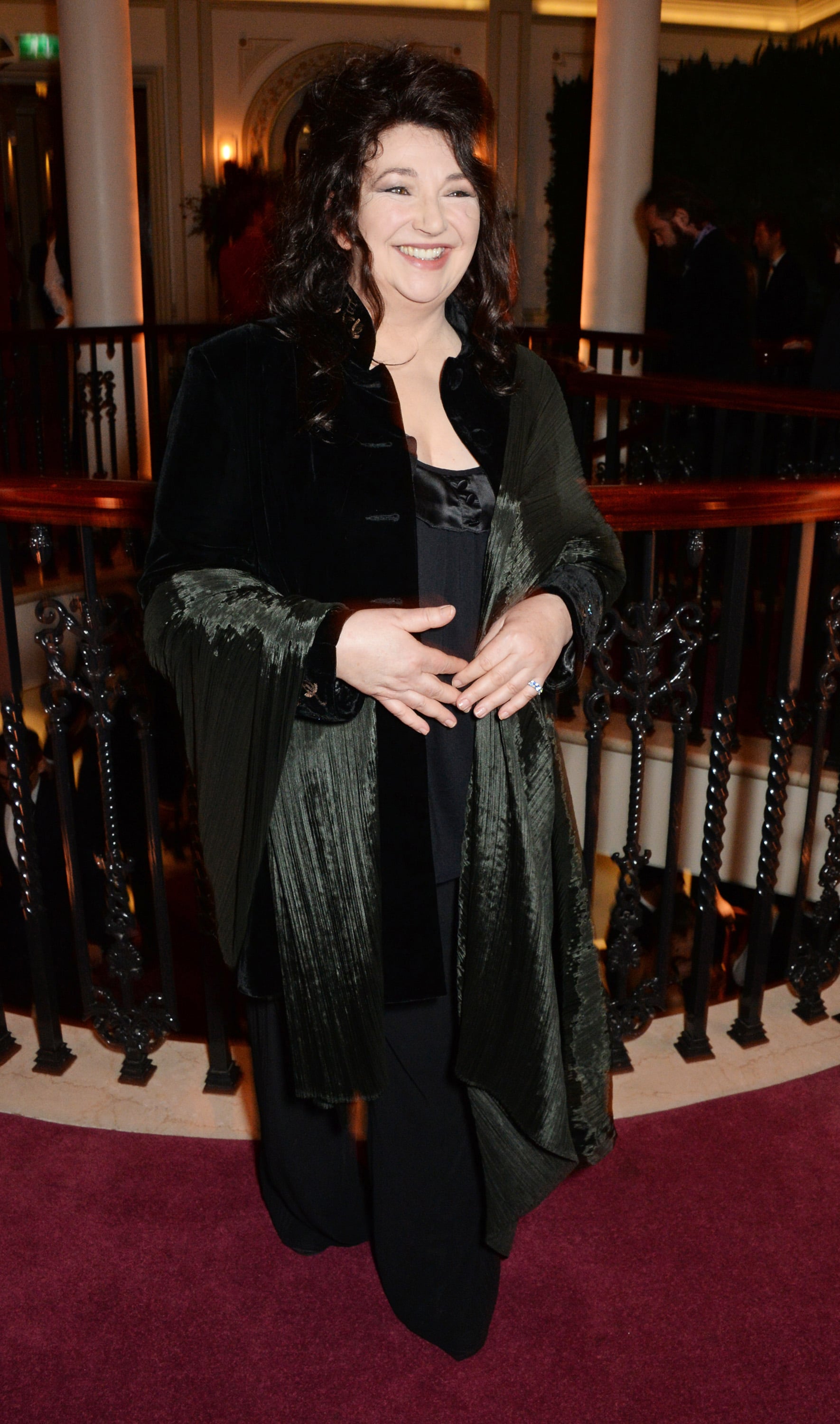 LONDRES, ANGLETERRE - 30 NOVEMBRE : Kate Bush assiste à une réception au champagne lors des 60e London Evening Standard Theatre Awards au London Palladium le 30 novembre 2014 à Londres, en Angleterre.  (Photo de David M. Benett/Getty Images)