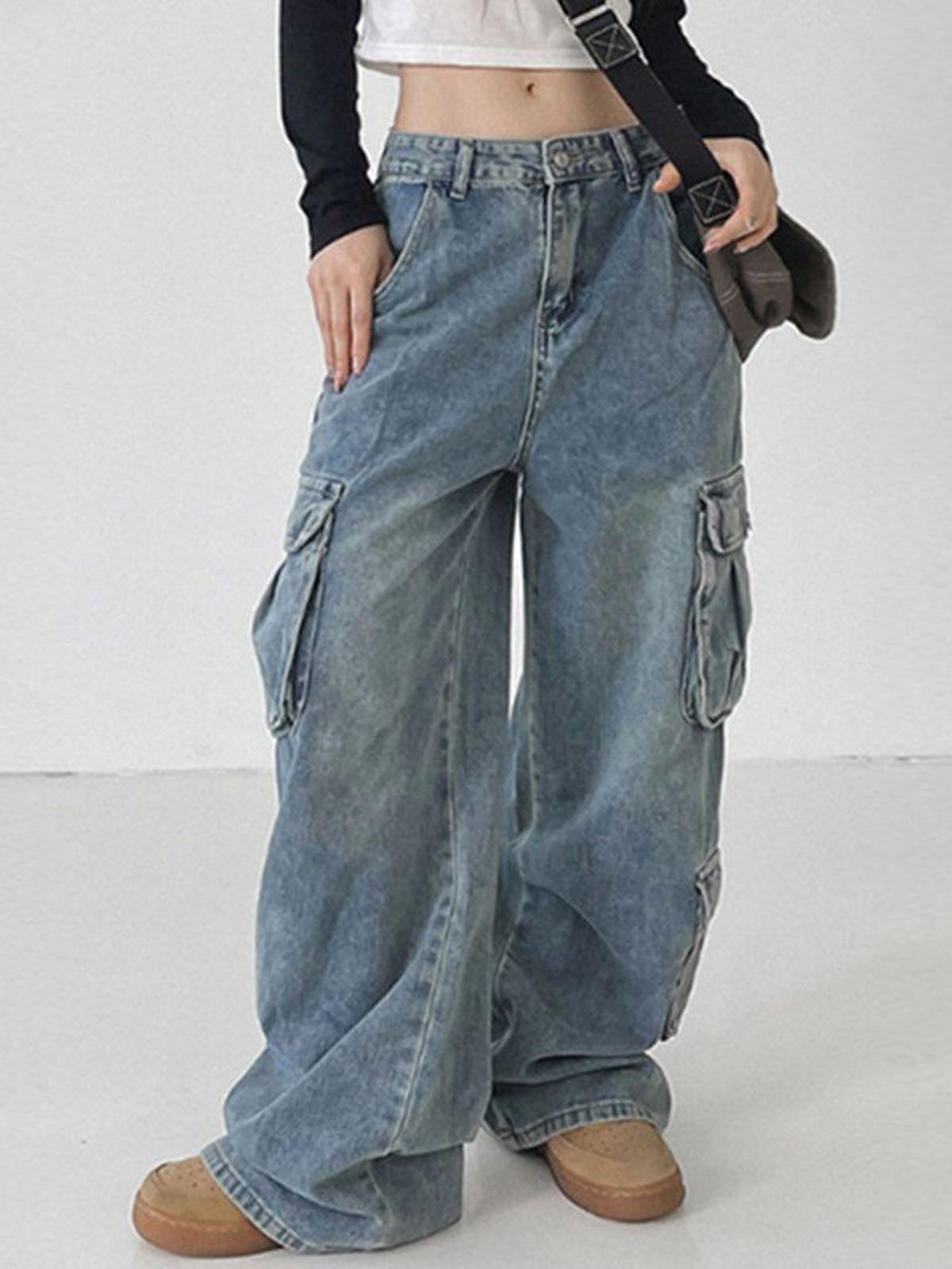 J Lo Wears Baggy Denim Cargo Pants With Oversize Pockets | POPSUGAR Fashion