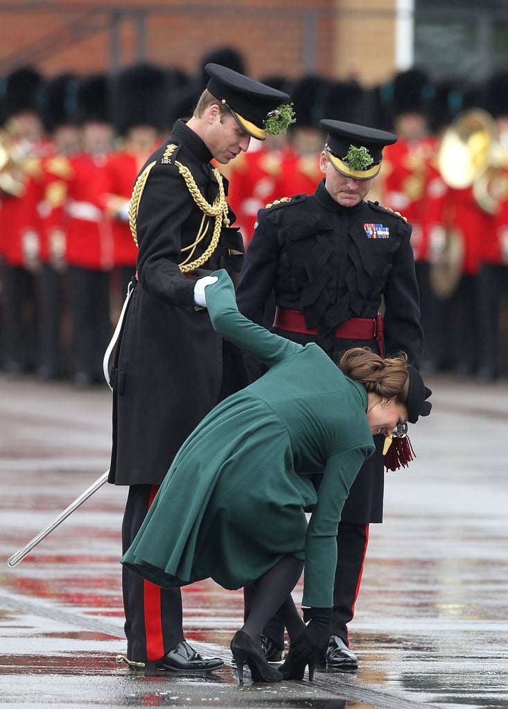 Prince William was quite the gentleman helping Kate Middleton with | Kate Middleton and Prince ...