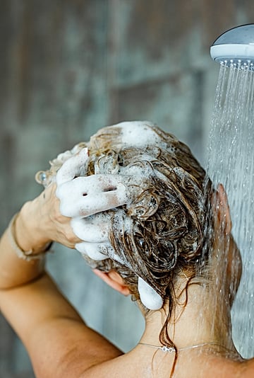 最好的洗发水所有的头发类型:卷曲的,好,干燥,和更多