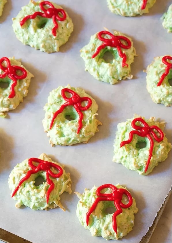 Christmas Wreath Coconut Macaroons