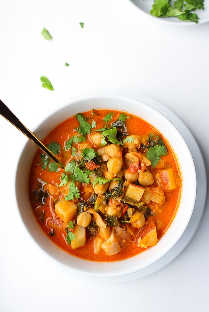 Tomato Coconut Curry Stew with Chickpeas and Kale High Protein Bean