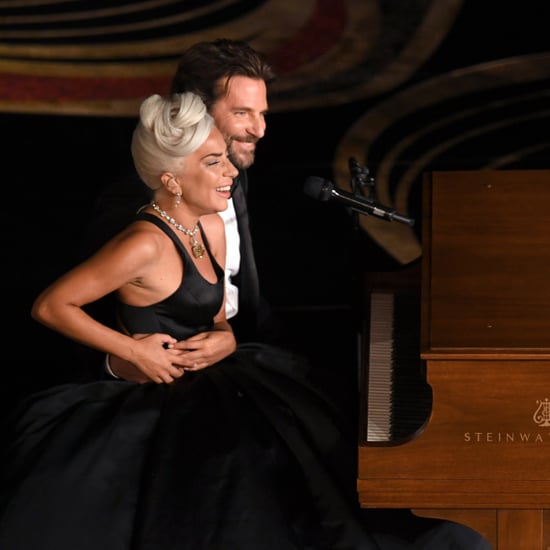 صور ليدي غاغا وبرادلي كوبرر وهما يؤديان أغنية Shallow في حفل
