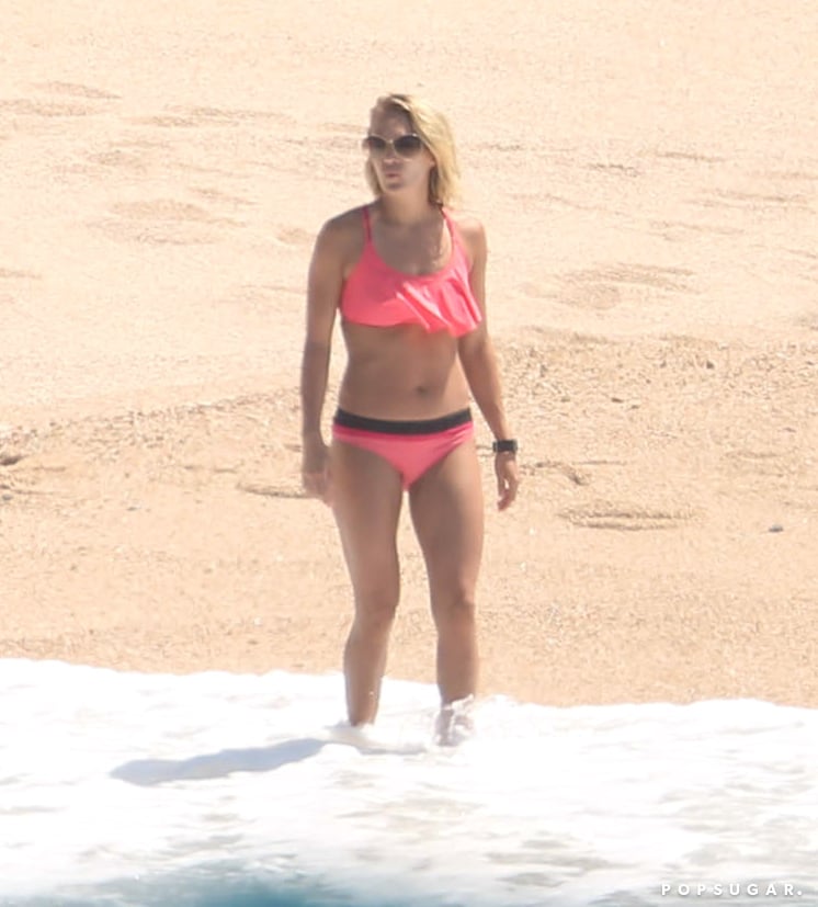 Carrie Underwood Bikini Pictures in Mexico July 2016