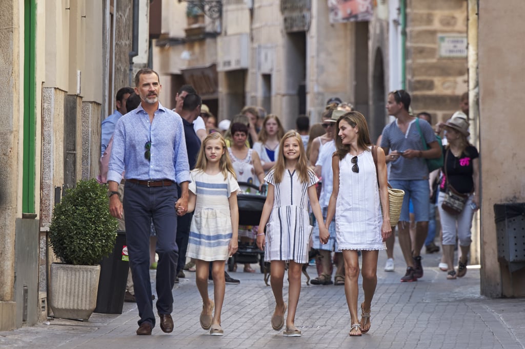Queen Letizia's Uterque Sandals August 2017