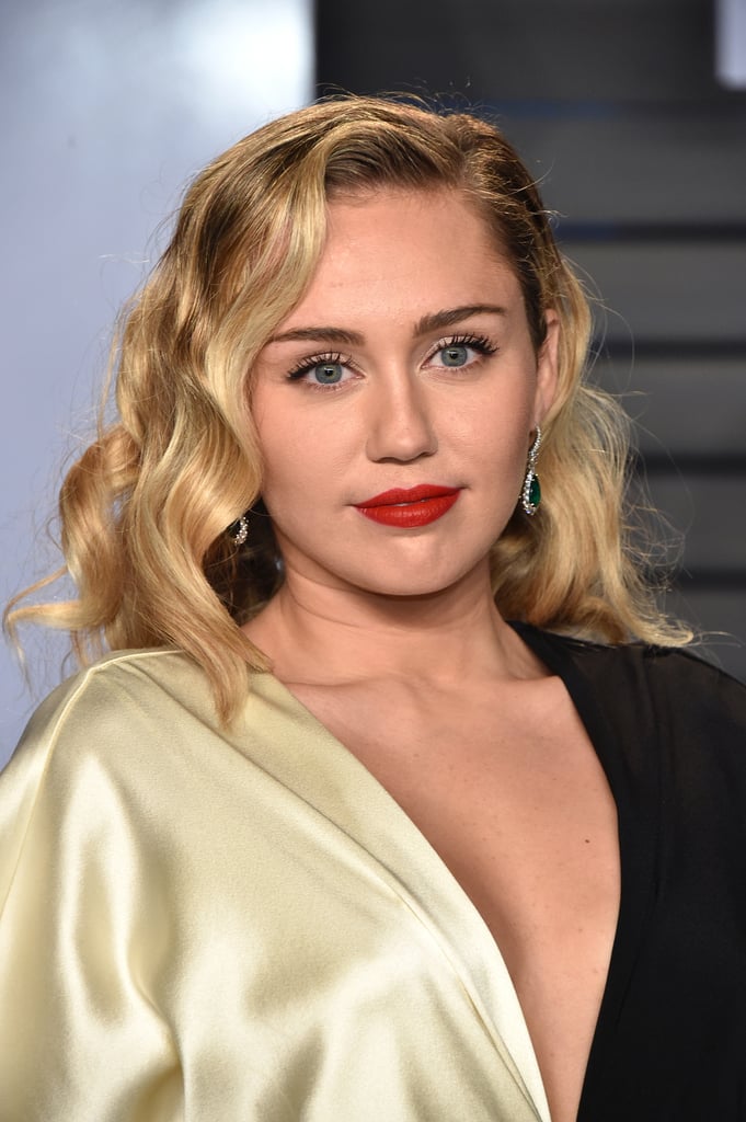 Sexy Miley Cyrus Red Carpet Pictures