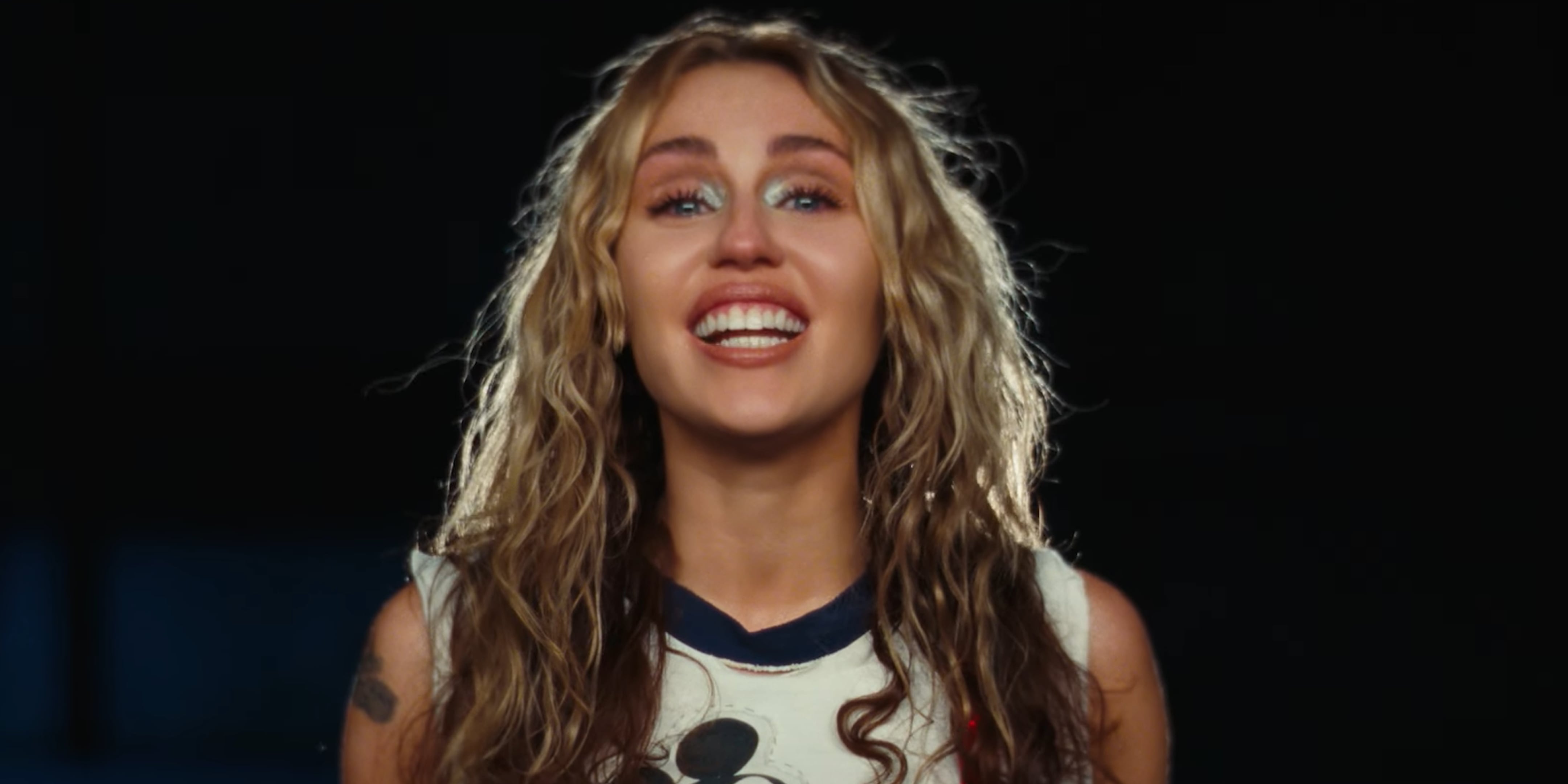 Miley Cyrus Pays Homage to Disney in Tearful 'Used to Be Young