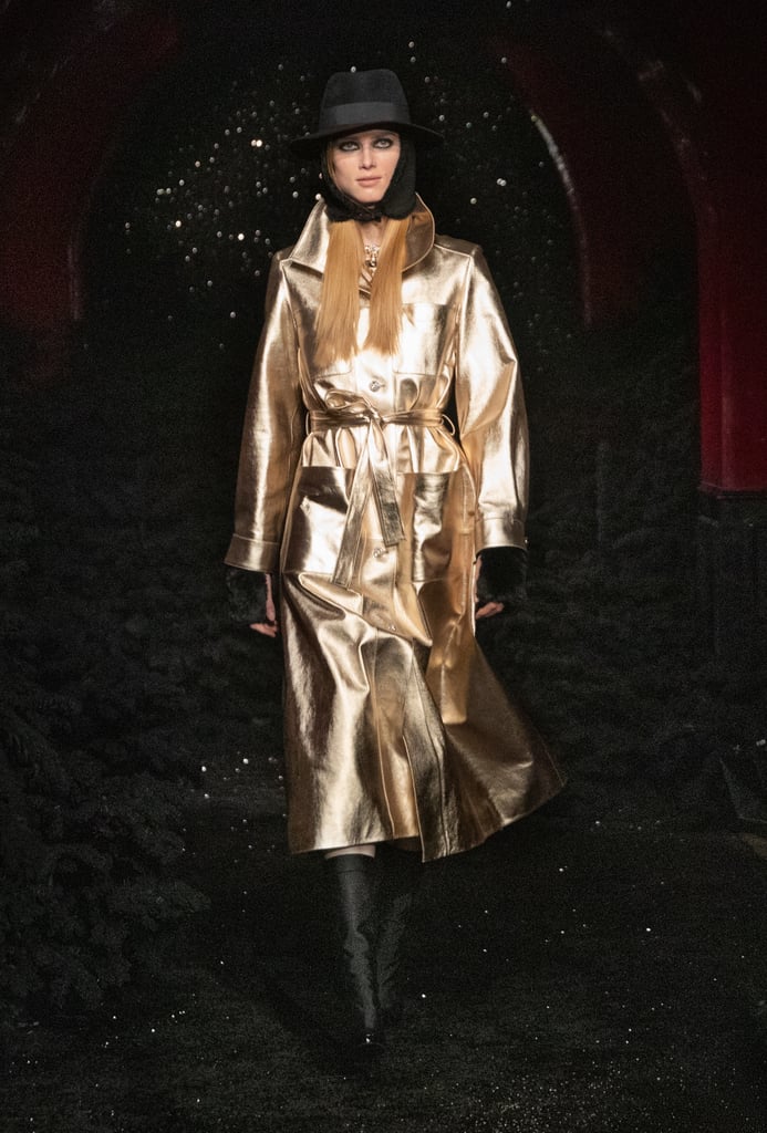 Chanel's Fall Collection Is a Mix of Ski Wear and '70s Cool