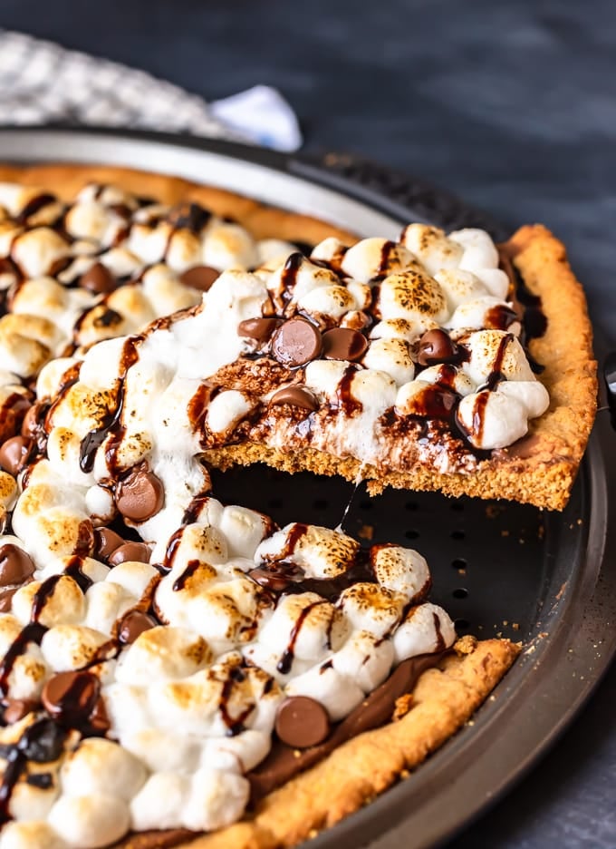 S'mores Dessert Pizza