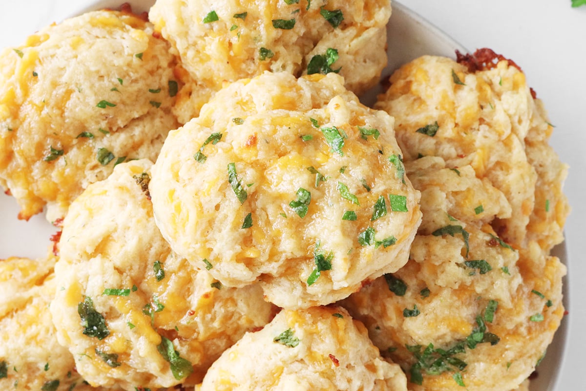 Copycat Red Lobster cheddar bay biscuits