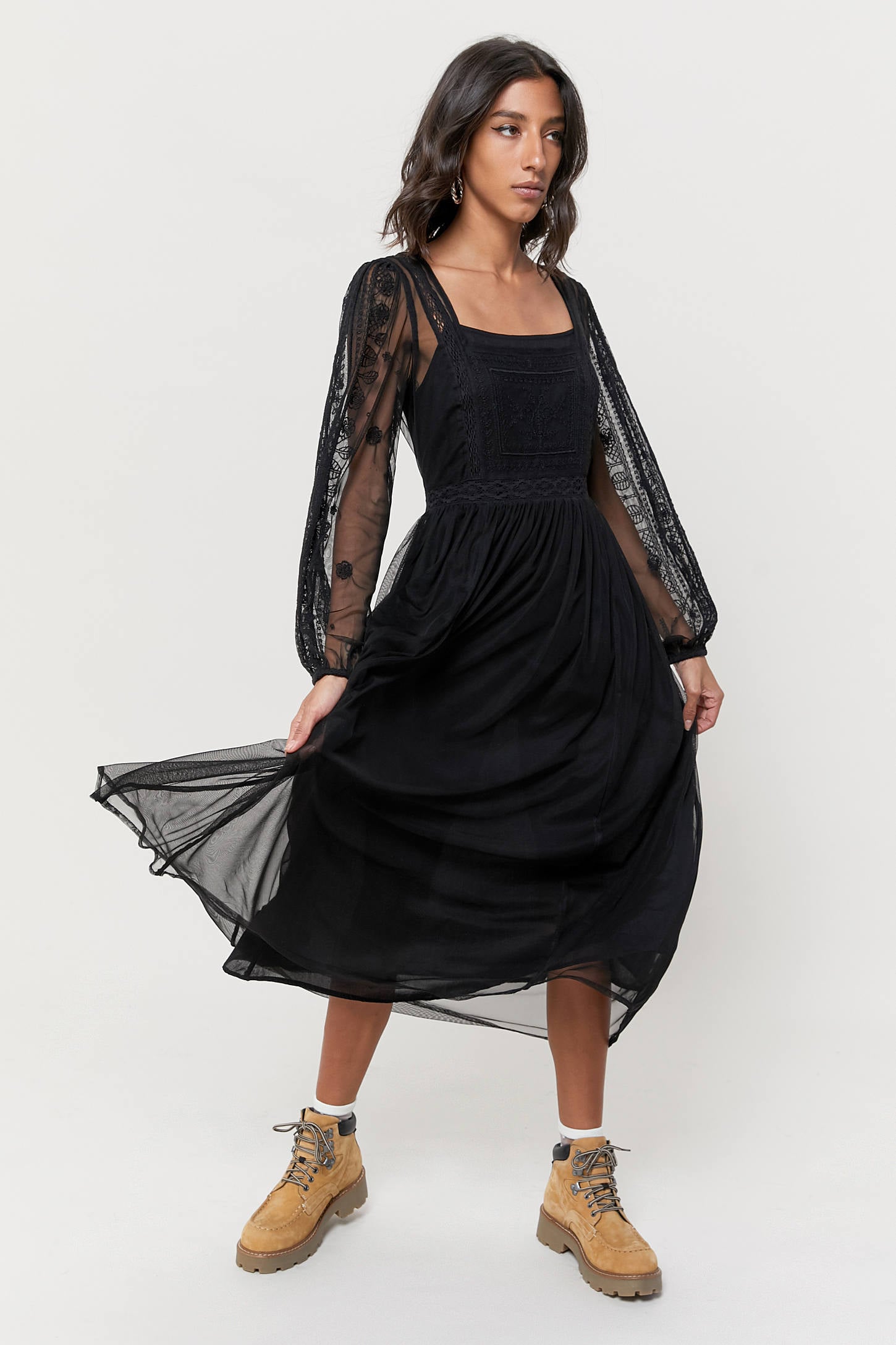 Embroidered Long Sleeve Midi Dress 