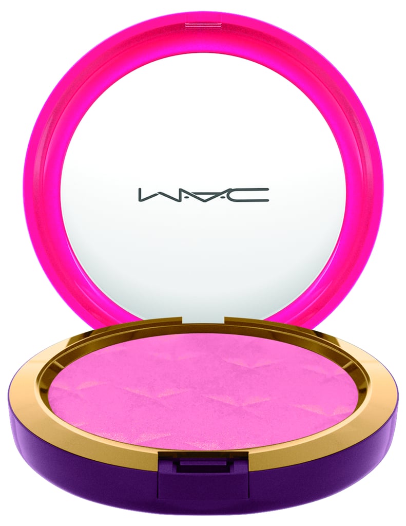 MAC Cosmetics Nutcracker Sweet Magic Dust Powder in Yum Yum Yum
