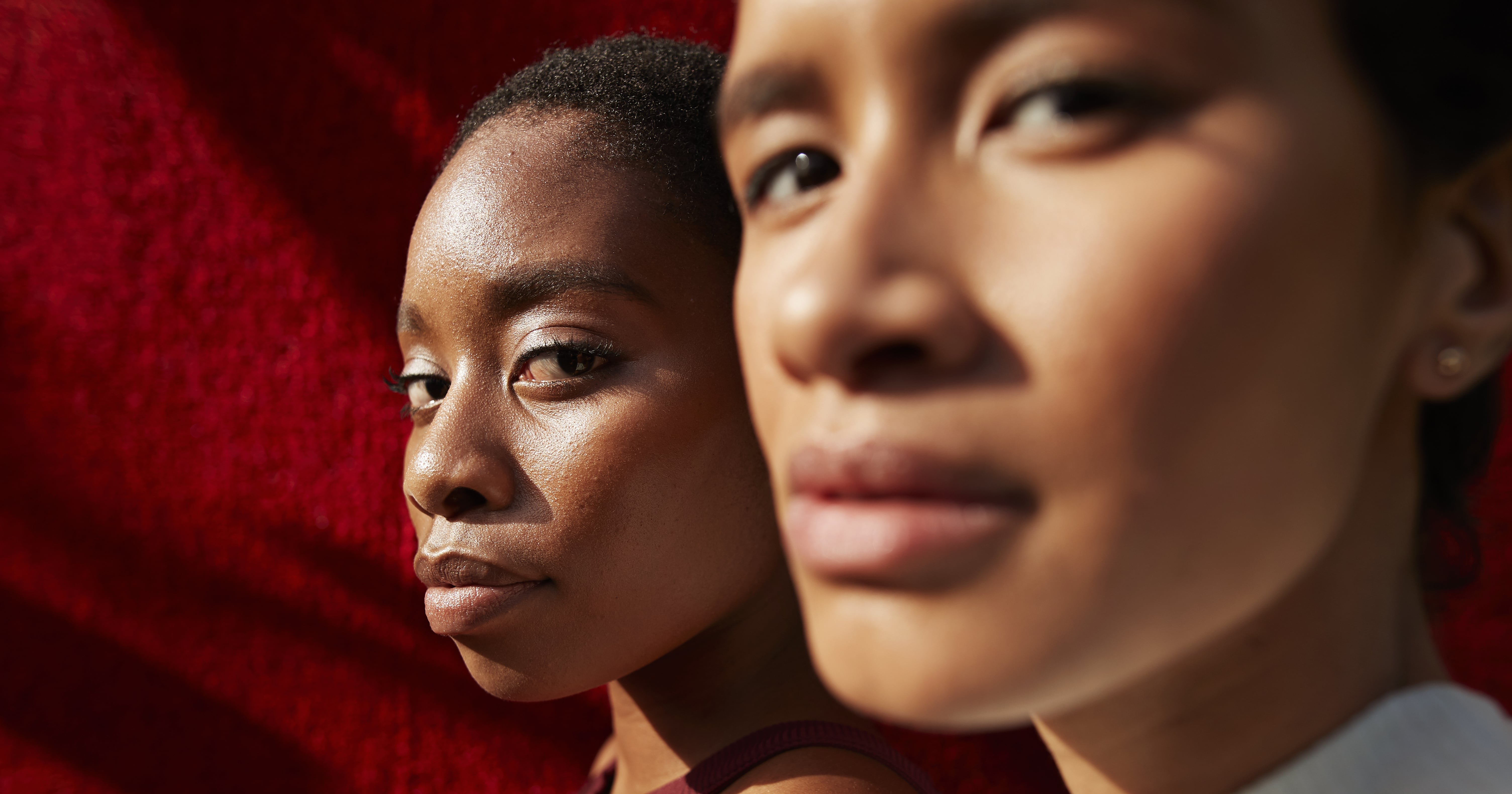 Is Jealousy Normal in Friendships? Therapists Weigh In