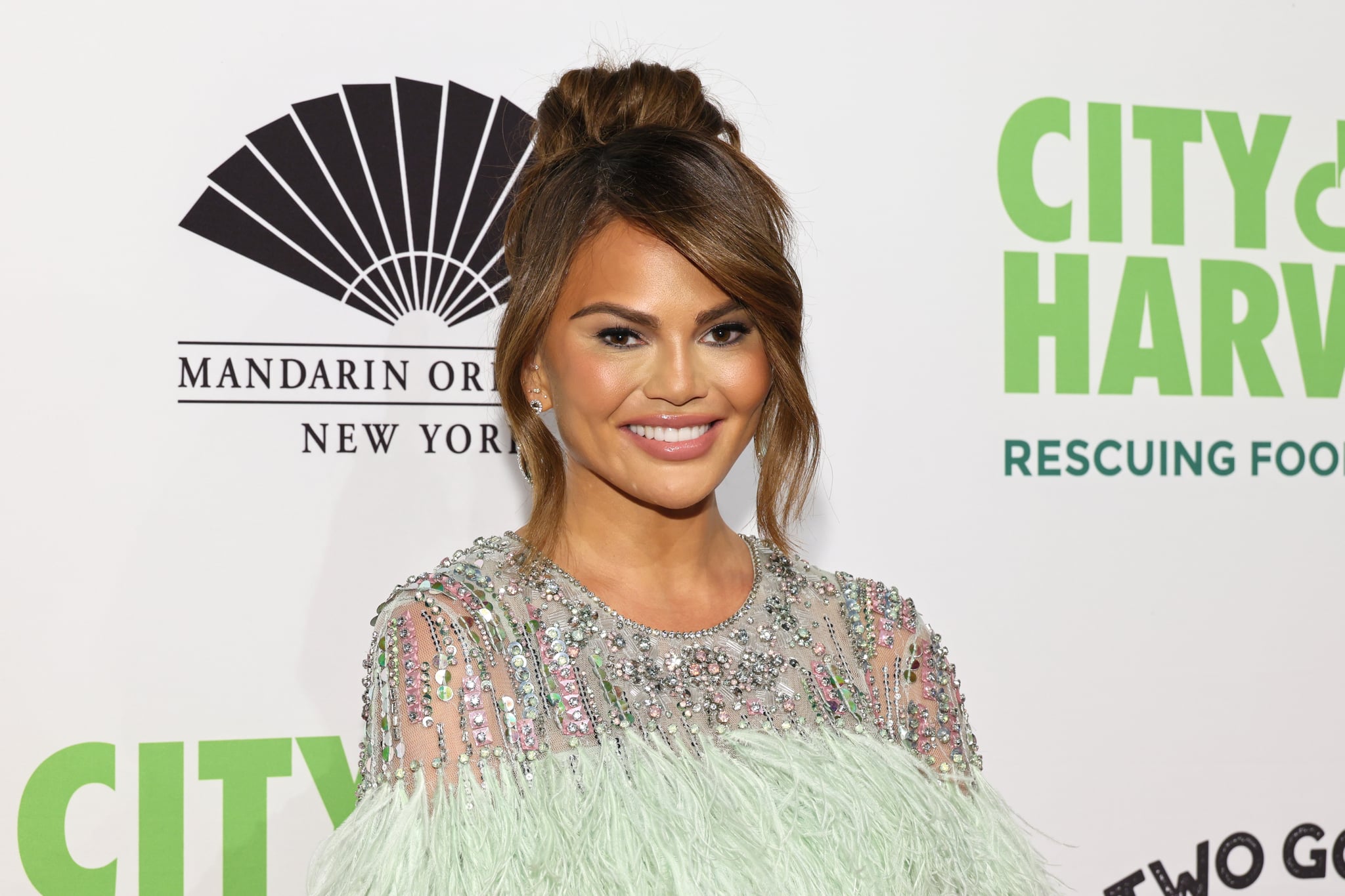 NEW YORK, NEW YORK - APRIL 26: Chrissy Teigen attends the 2022 City Harvest 