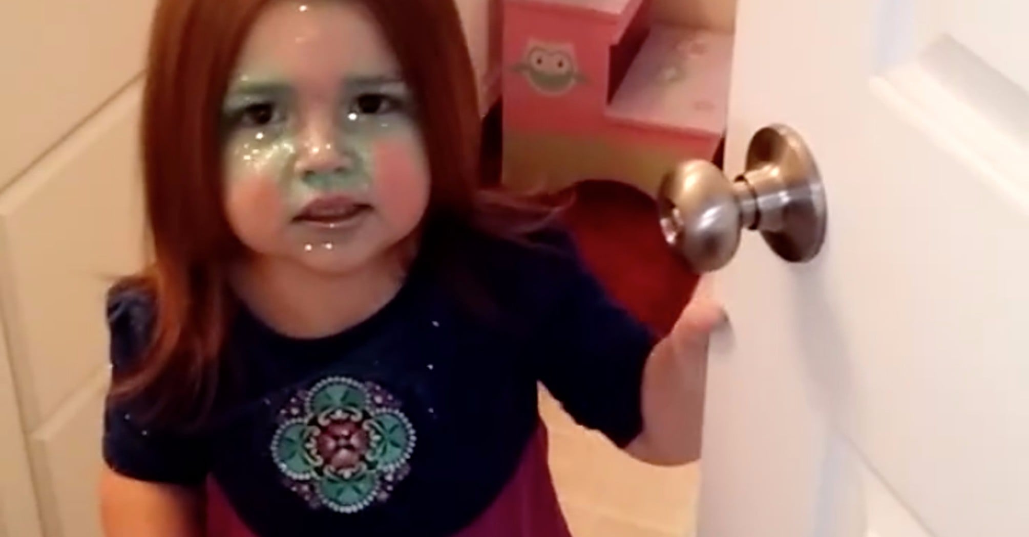 Little Girl Covered in Glitter Viral Video POPSUGAR Family