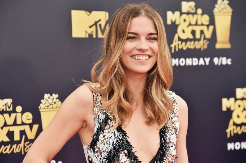 Annie Murphy's Sunkissed Look at the 2018 MTV Movie and TV Awards