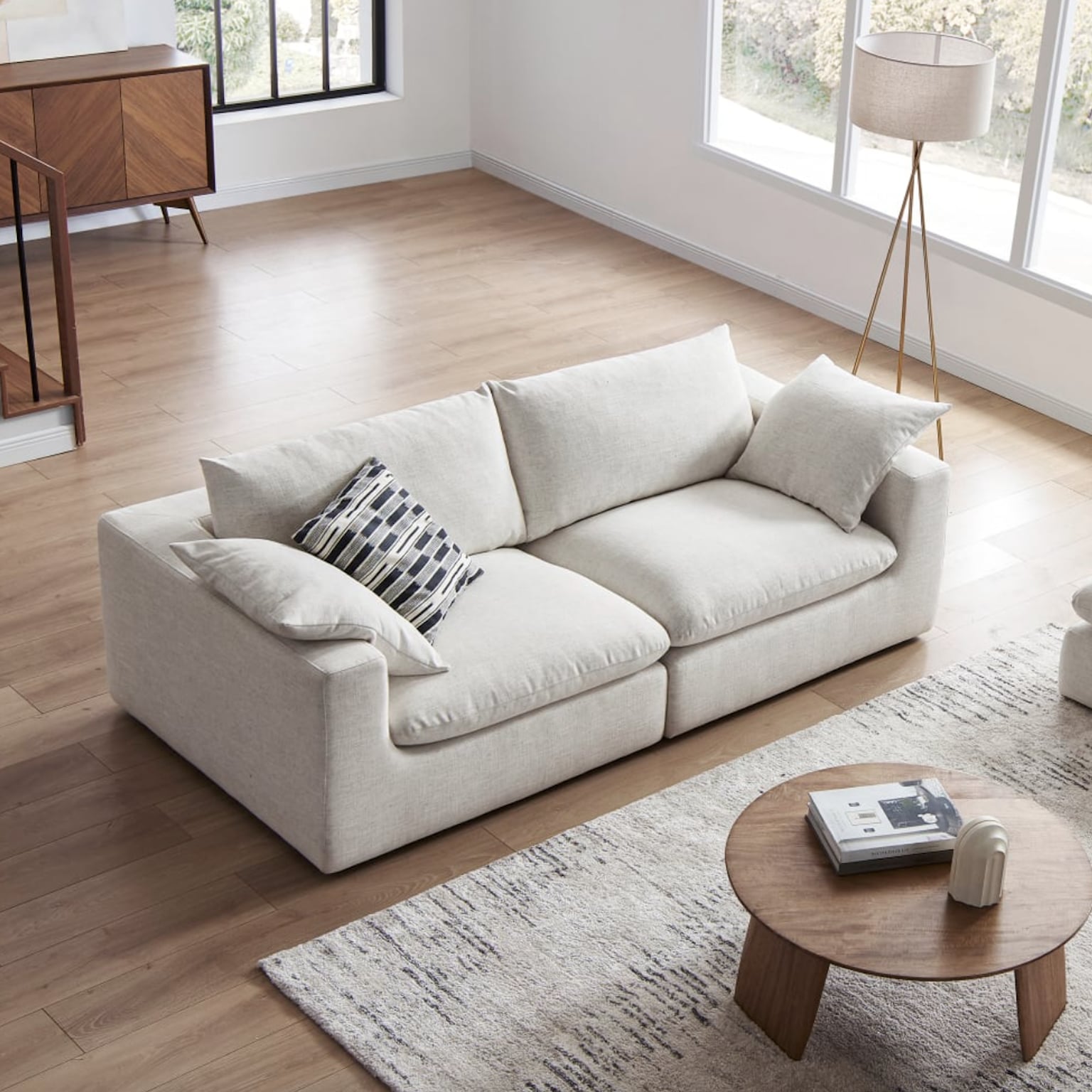Bryont Rugs And Livings