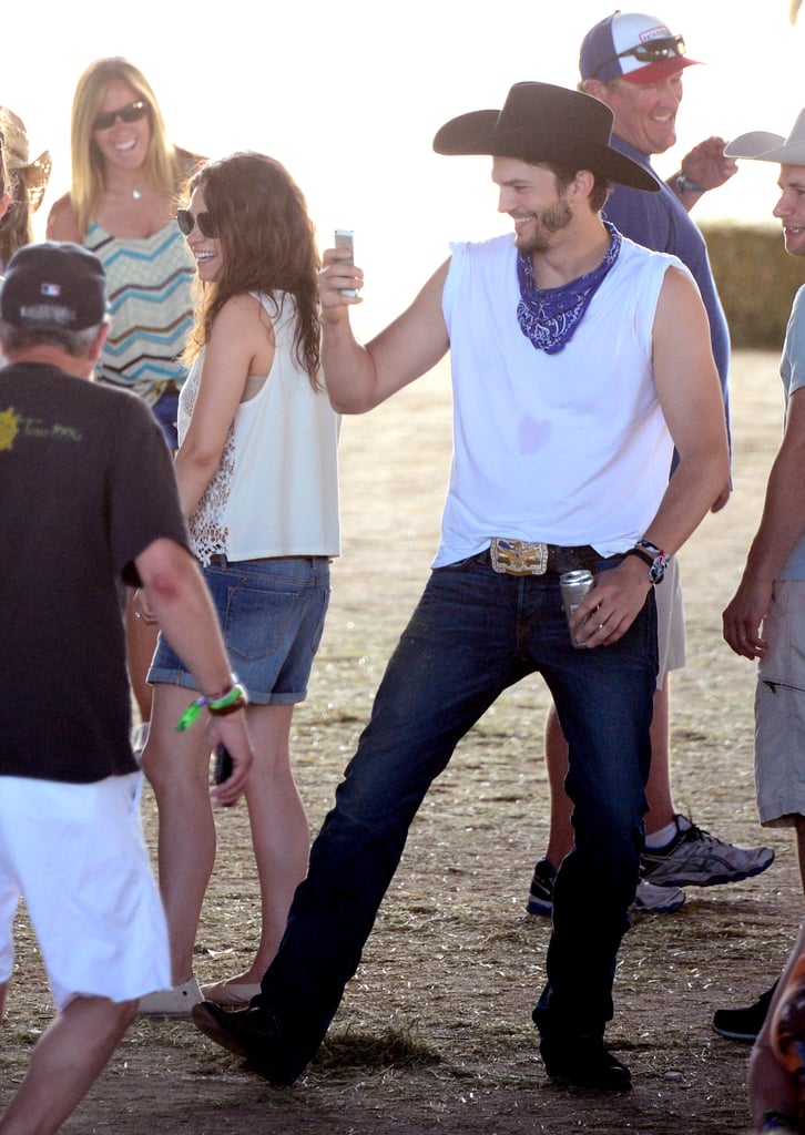 Ashton Kutcher and Mila Kunis — Stagecoach 2014
