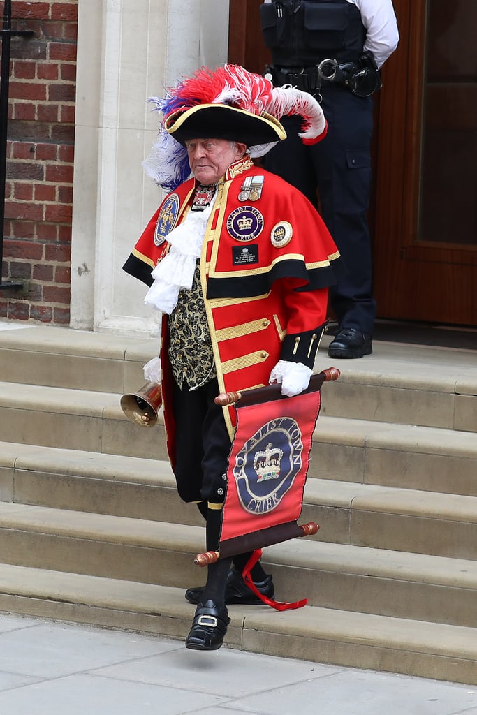 Did a Town Crier Announce the Birth of the Third Royal Baby?