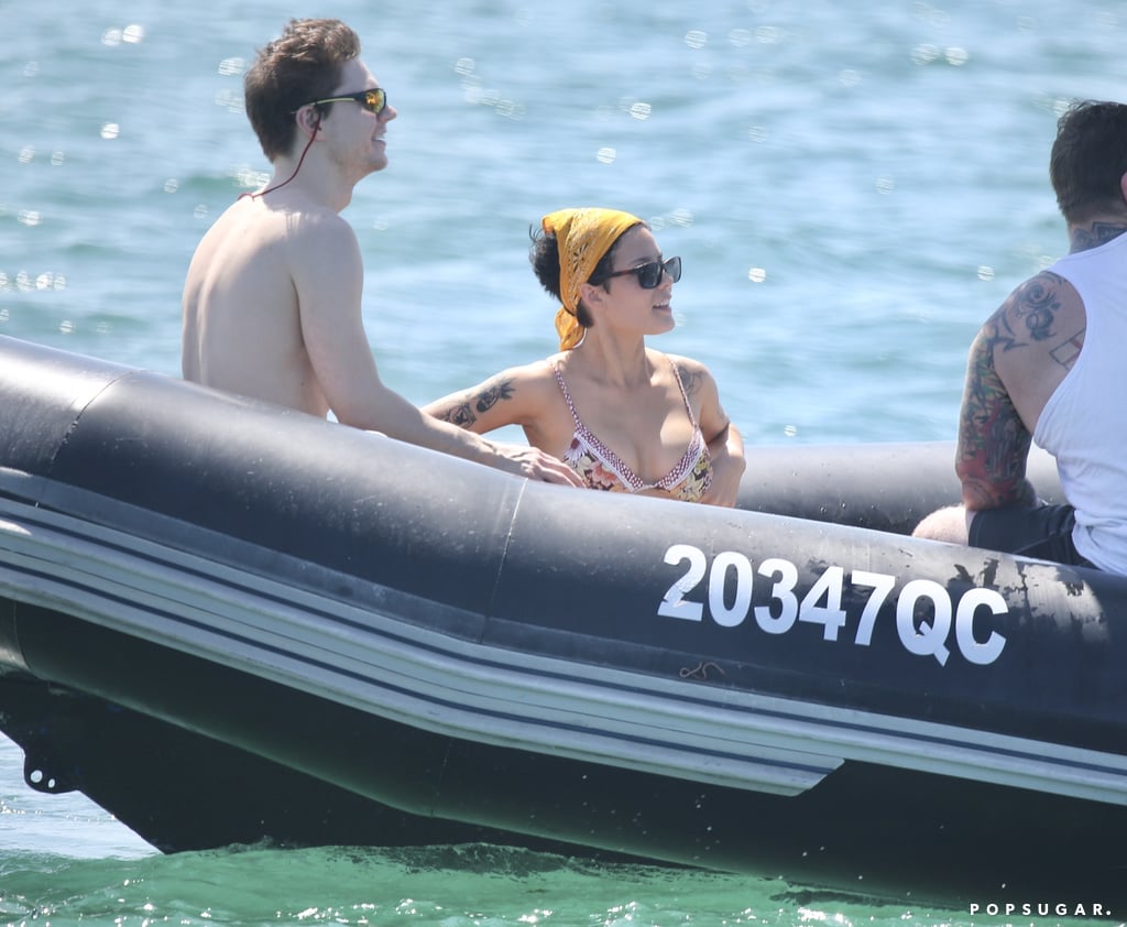 Halsey and Evan Peters on Holiday in Australia Pictures