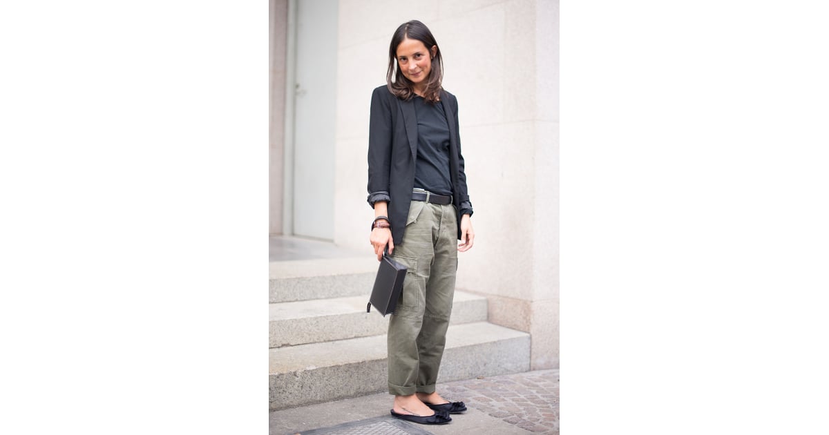 This takeyourcargopantstowork look relies on understated How to Wear Cargo Pants