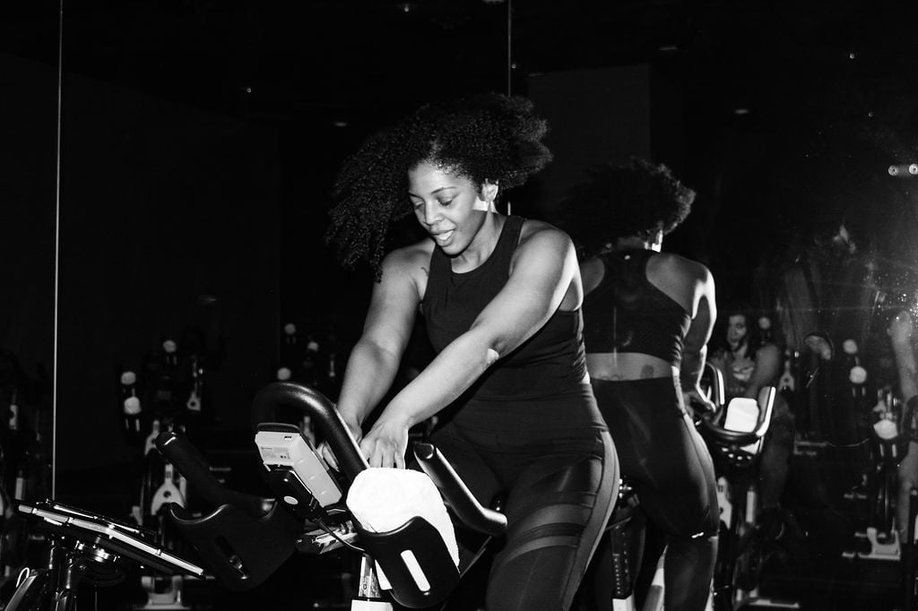 Black top spin class