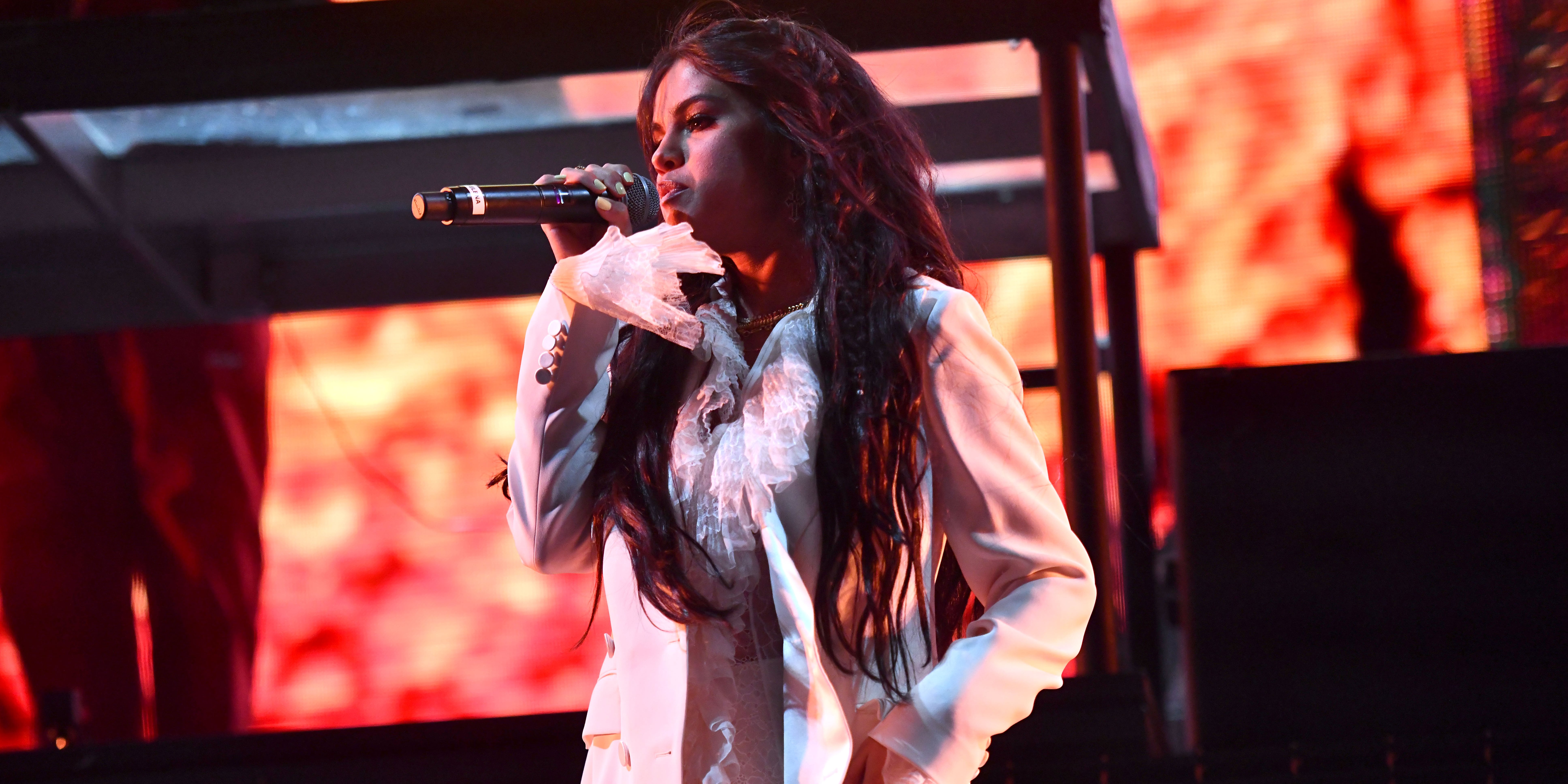 Selena Gomez Hits No. 1 on the Billboard Hot 100 Chart PS Entertainment