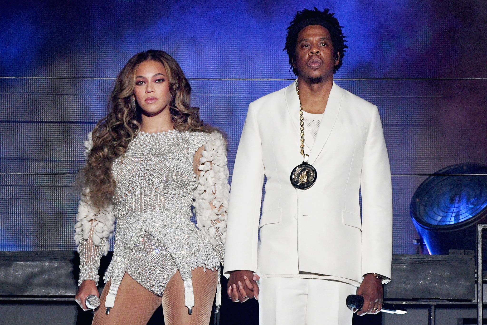 PASADENA, CA - SEPTEMBER 22:  Beyonce (L) and JAY-Z perform onstage during the 'On The Run II' Tour at Rose Bowl on September 22, 2018 in Pasadena, California.  (Photo by Larry Busacca/PW18/Getty Images for Parkwood Entertainment)
