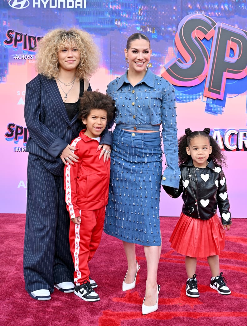 埃里森·浩克和她的孩子在“蜘蛛侠:整个Spider-Verse”首映