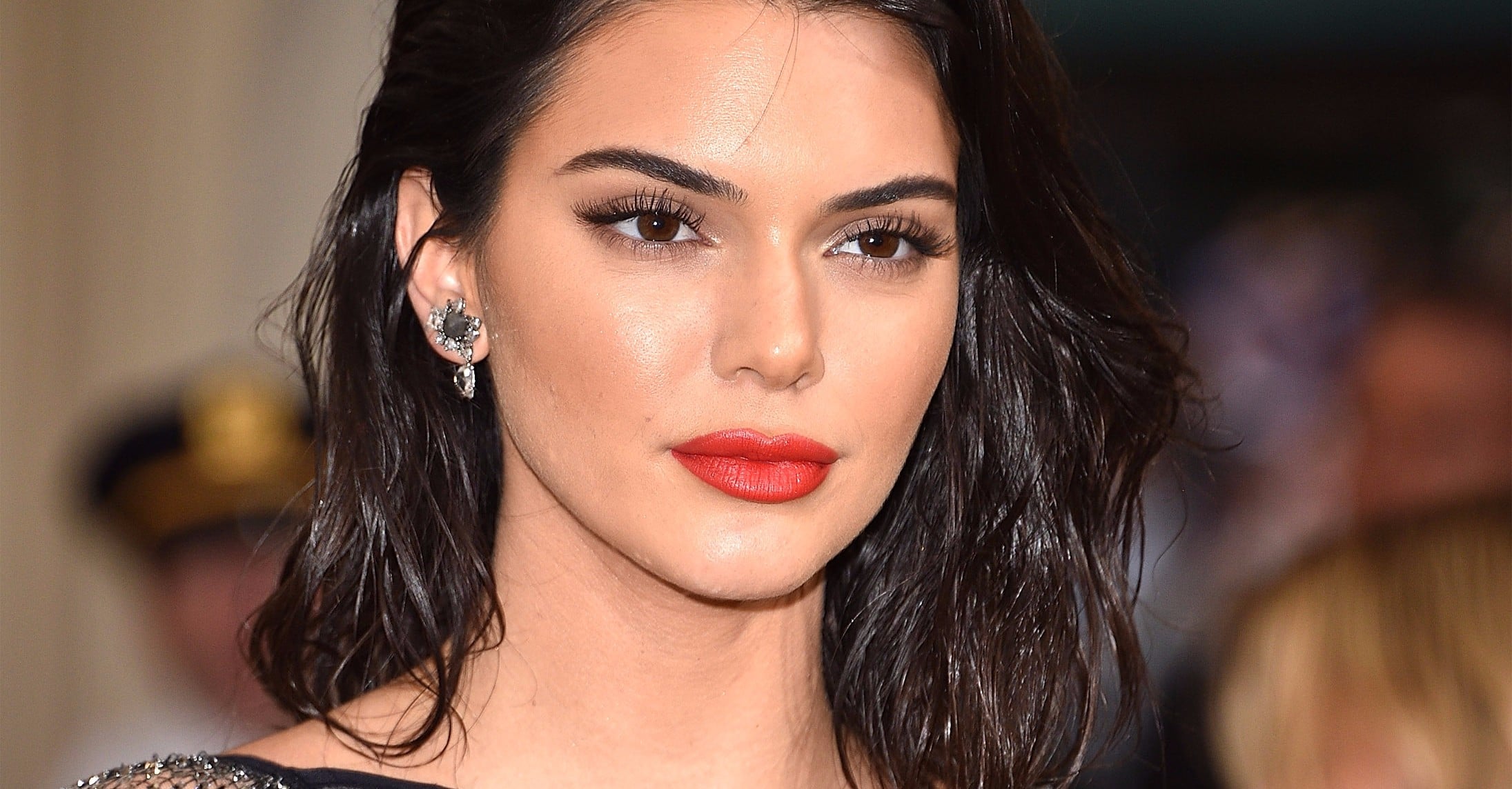 Kendall Jenners Makeup And Lipstick At The Met Gala 2017 Popsugar Beauty