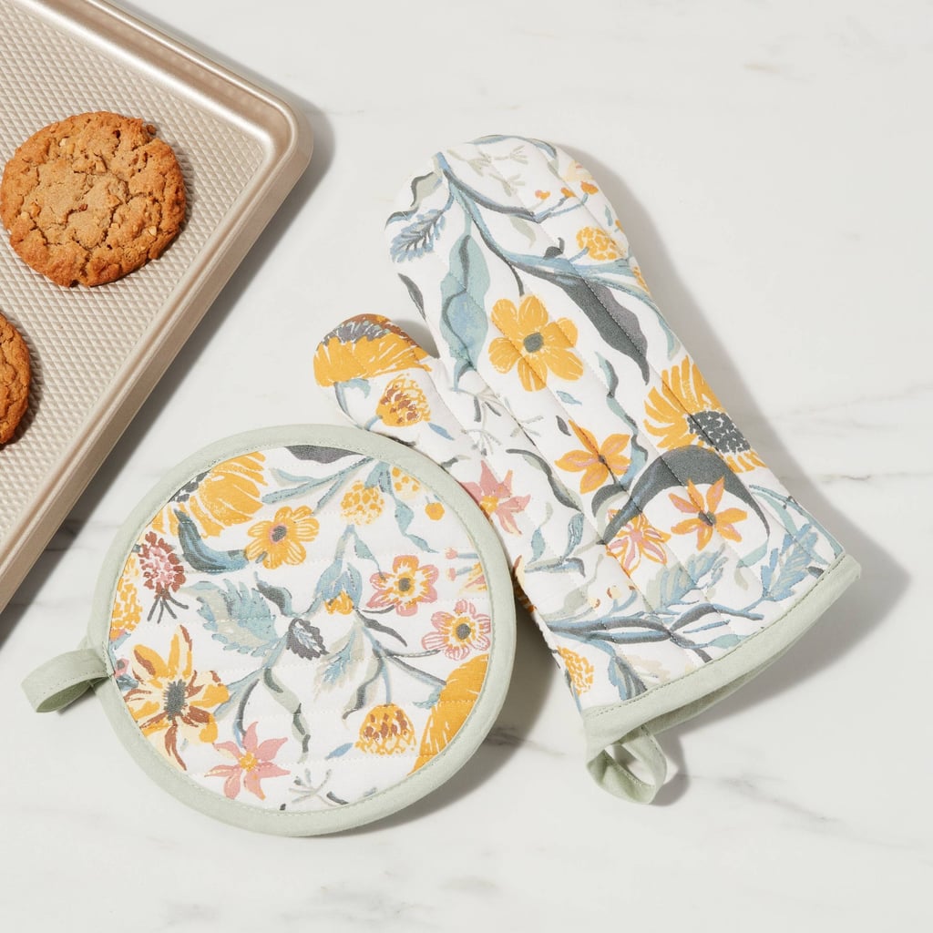 For Spring Cooking: Threshold Cotton Floral and Gingham Oven Mitt and Pot Holder Set