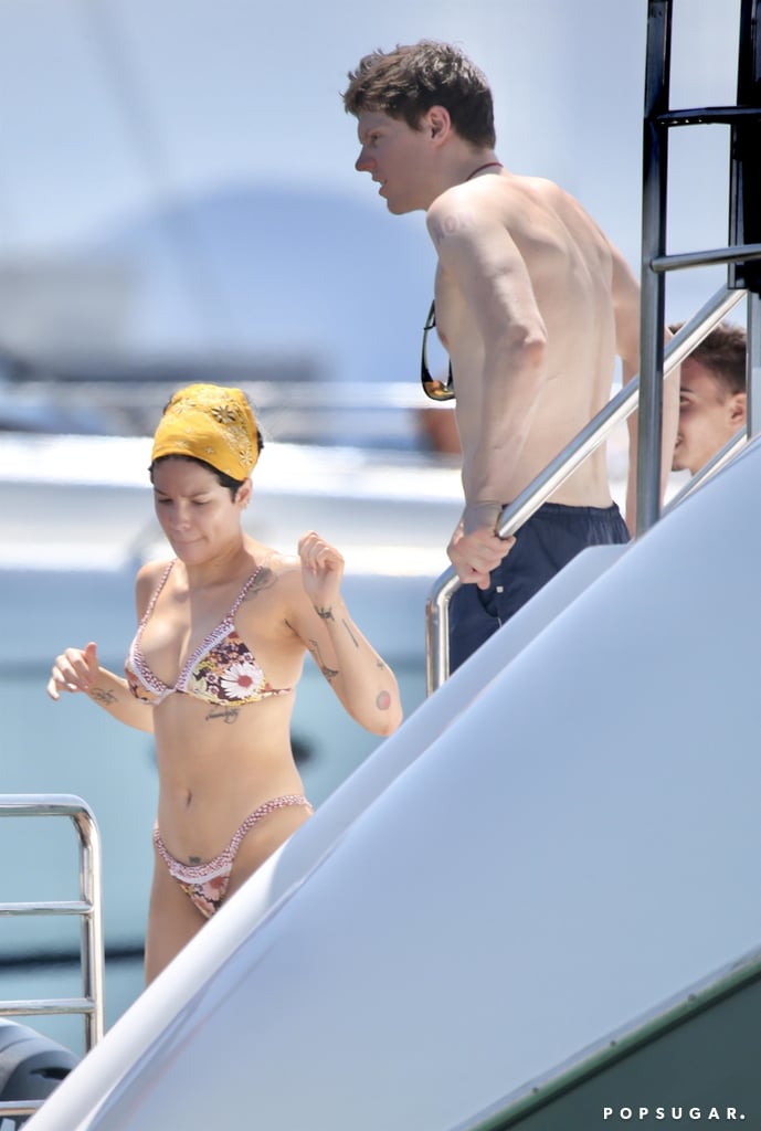 Halsey and Evan Peters on Holiday in Australia Pictures