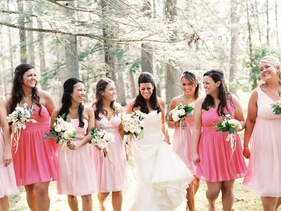 Photo by Laura Gordon Photography via Style Me Pretty
Photo by Laura Gordon Photography via Style Me Pretty