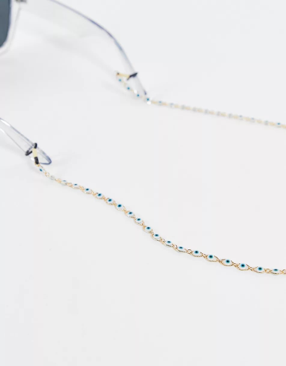 Eyeglass Chains Are Trending In 2023, And They're Like An Extra Piece Of  Jewelry