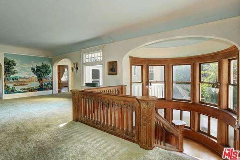 Kat Von D Buys House From Cheaper by the Dozen