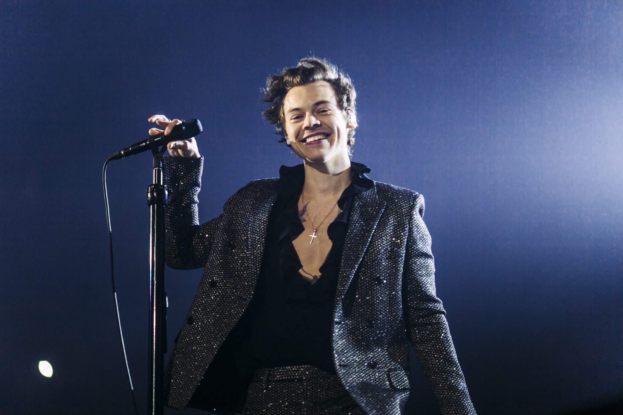 PARIS, FRANCE - MARCH 13:  In this handout photo provided by Helene Marie Pambrun, Harry Styles performs during his European tour at AccorHotels Arena on March 13, 2018 in Paris, France.  (Photo by Handout/Helene Marie Pambrun via Getty Images)