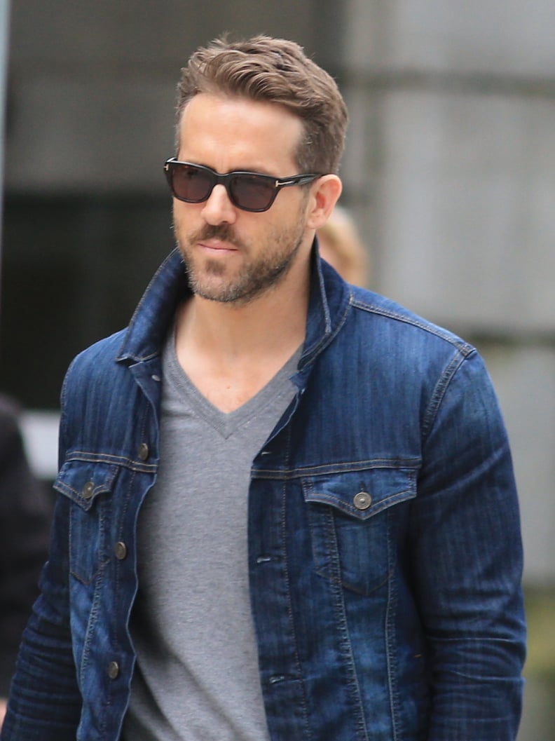 Ryan Reynolds Looking Hot Popsugar Celebrity 