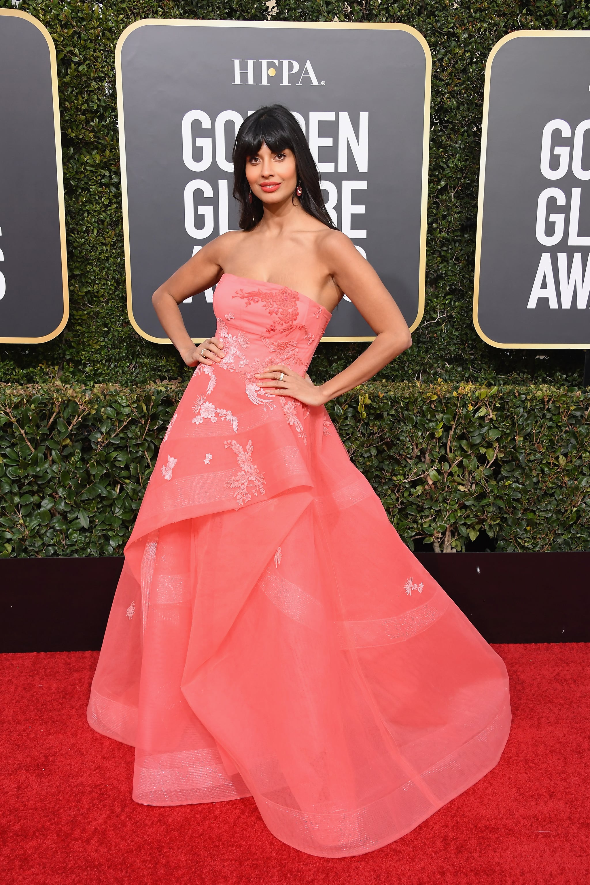 jameela jamil golden globes dress