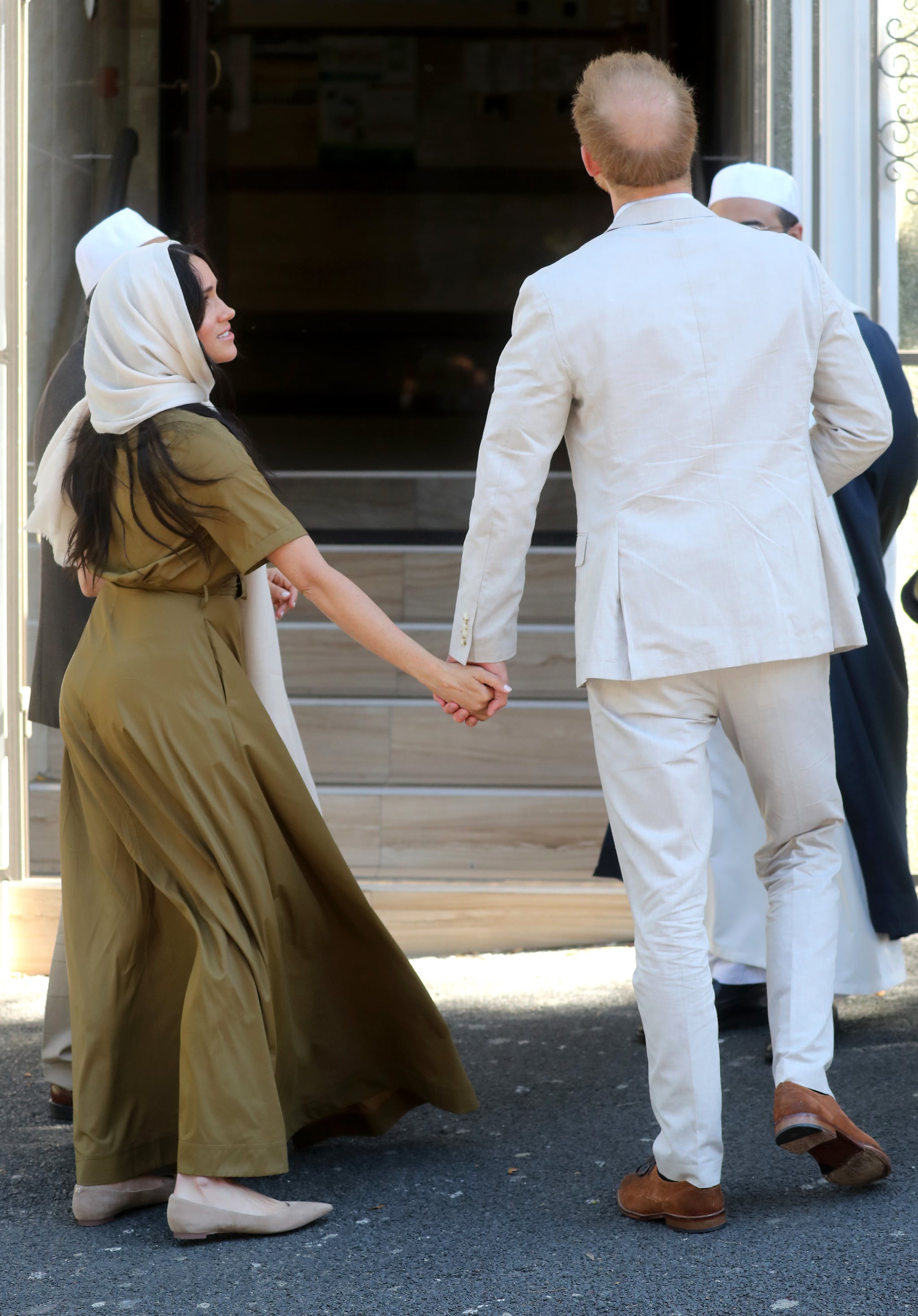 Meghan markle long dress discount