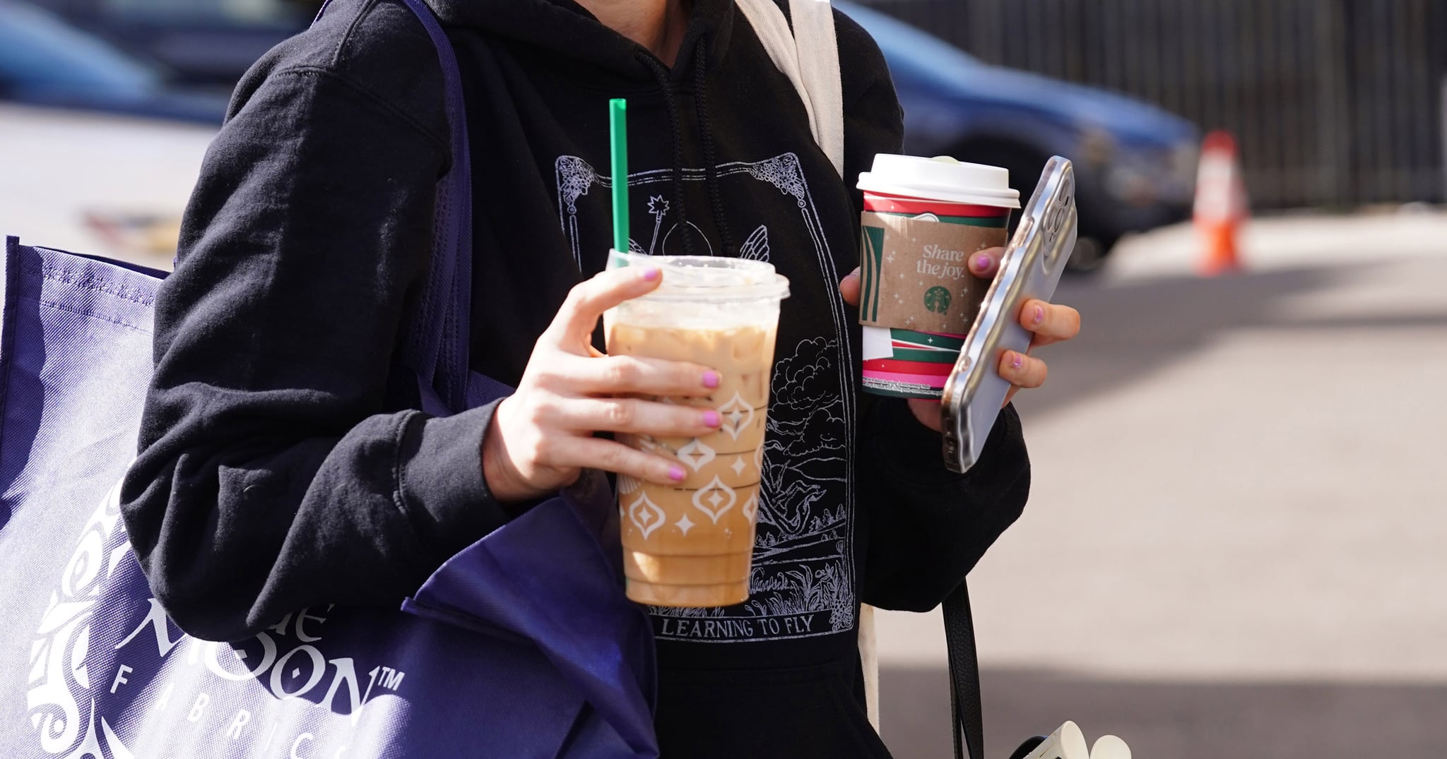 Talking Literal and Metaphorical Baggage With Girls Carrying Shit