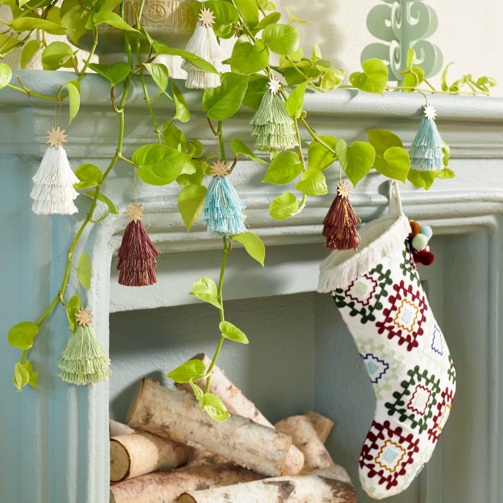Ornamenty: Opalhouse zaprojektowany z Jungalow Tassel Star Filler Tree Ornaments