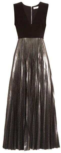 A Pleated Dress — to Layer or Not to Layer